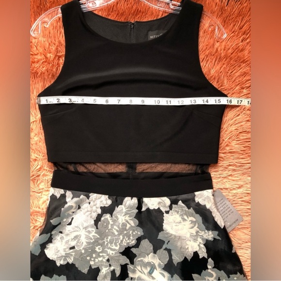 NWT Betsy & Adam Illusion Popover Floral-Print Gown Black/ White Size6 - Picture 7 of 8